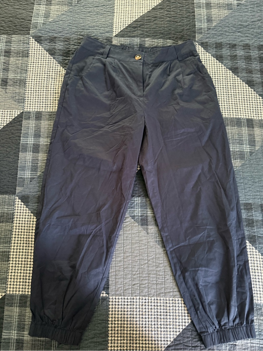 Halara Casual Navy Jogger Pants - Picture 1 of 3